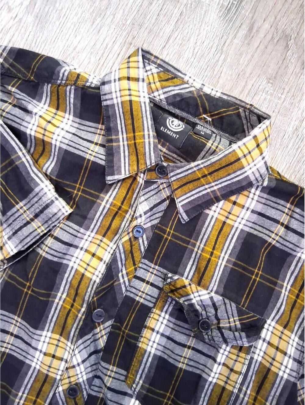 NWOT Element Mens Medium Yellow/Black Plaid Flannel Short Sleeve Button Up Shirt